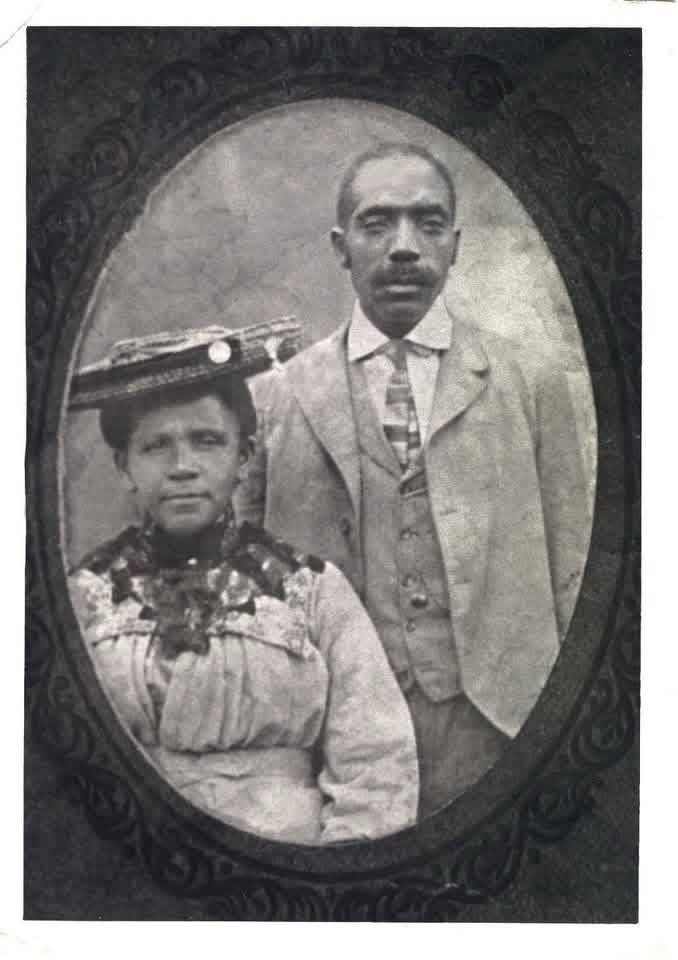 Vintage oval portrait of Timothy and Easter Benton
